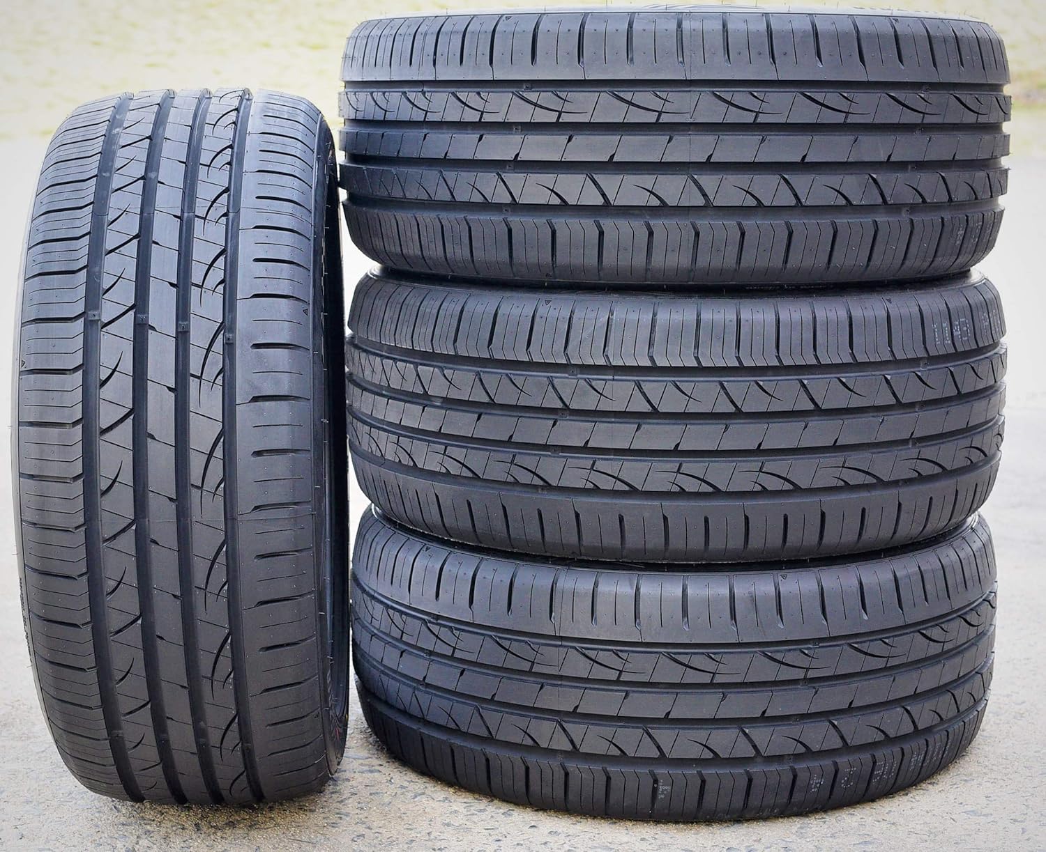 275/35R19 All-Season High Performance Radial Tire A532506