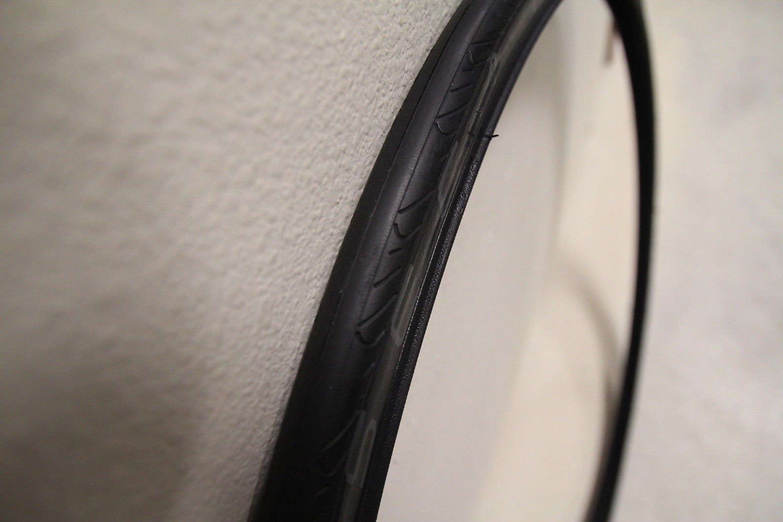 Black 700x25 Road Tire I9570