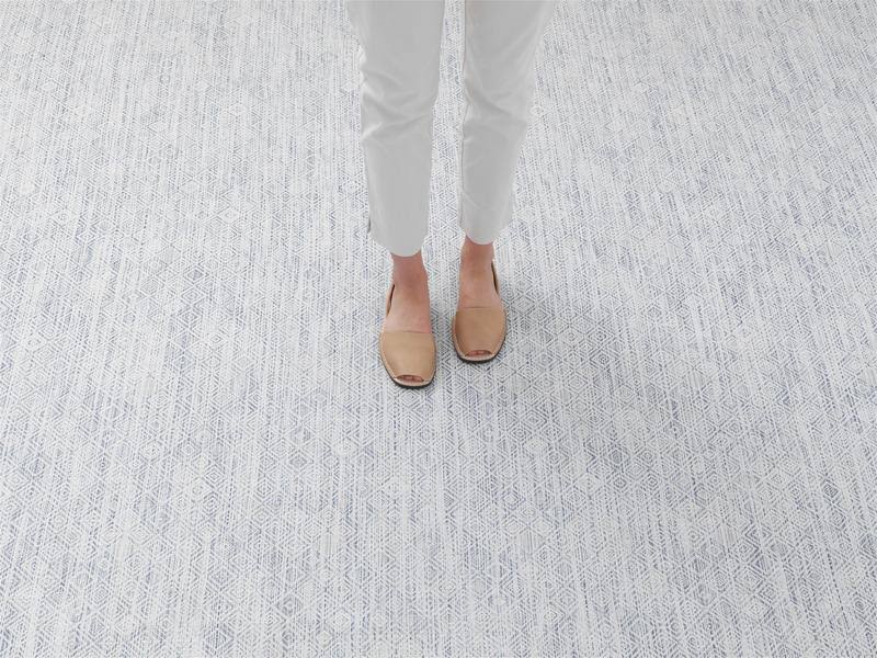 White/Black Large Woven Floor Mat C254423