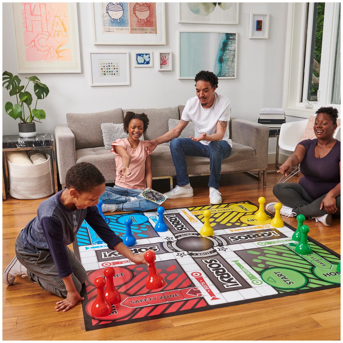 Sorry Board Game Giant Edition N7287