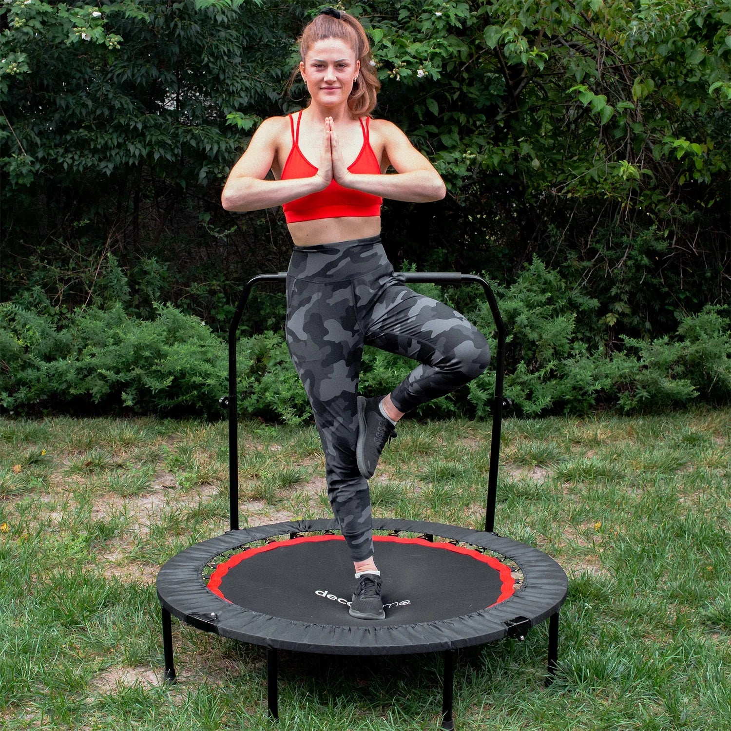 Folding Mini Trampoline with Adjustable Handle Bar B106