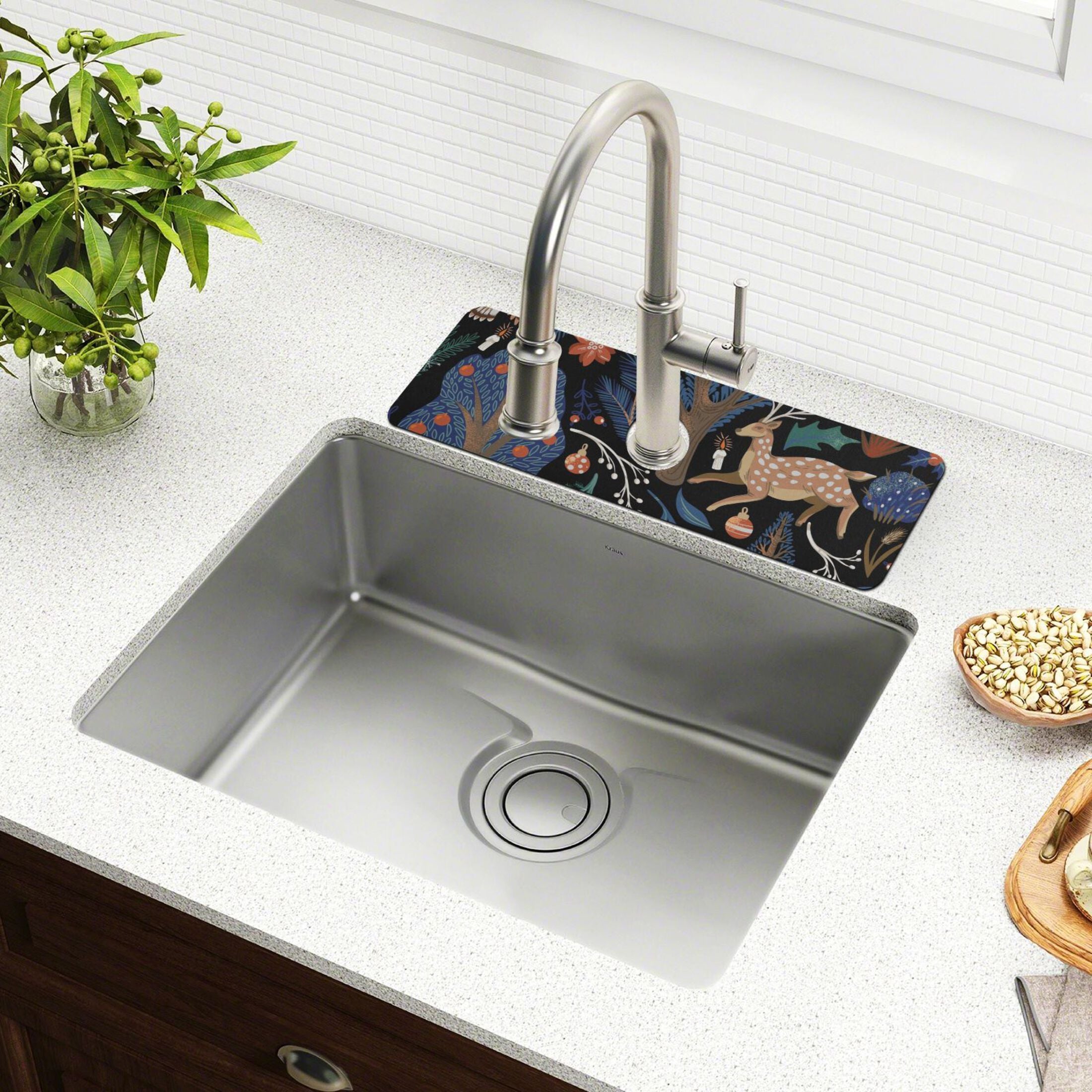 2 PCs Sink Splash Guard Set Kitchen Faucet Drying Mat Absorbent Bathroom Water Catcher Draining Mats Decorative 30x5.4in A319