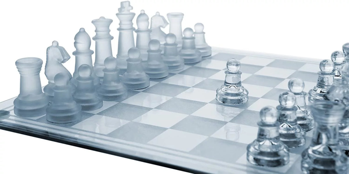 12 inch Glass Chess Set with 32 Frosted Clear Pieces S808
