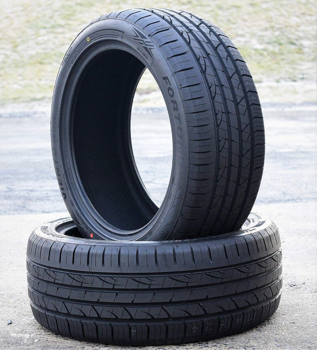 275/35R19 All-Season High Performance Radial Tire A532506