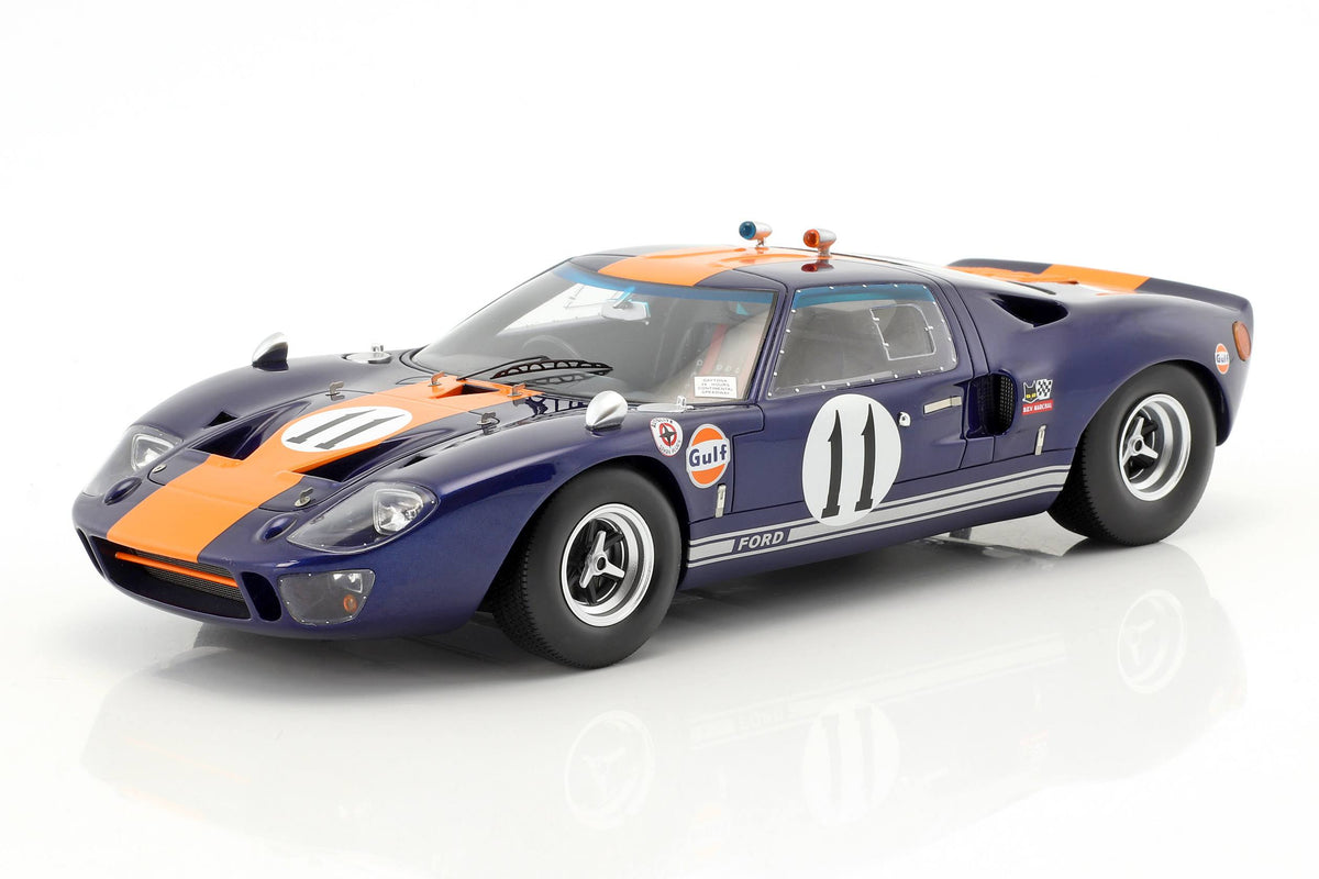 1/18 Model by Spark G400190