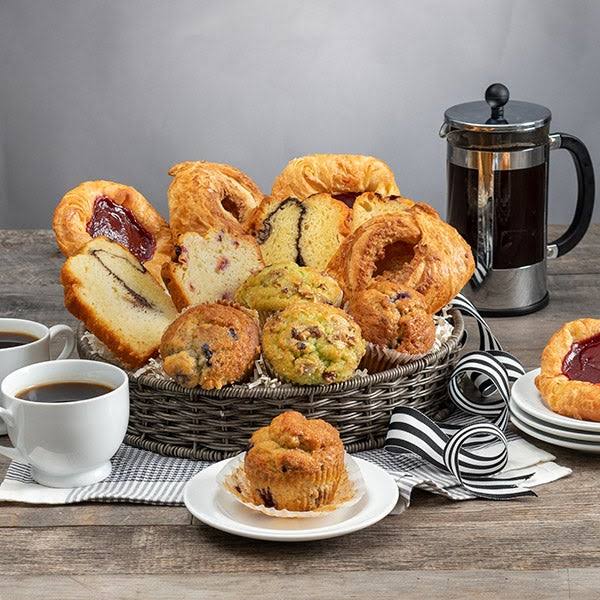 Breakfast in Bed Gift Basket S80794